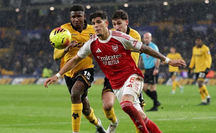 VIDEO Piero Hincapie marca su primer gol con el El central ecuatoriano Piero Hincapié marcó su primer gol con el Arsenal de Inglaterra, consolidando su gran presente en la competitiva Premier League.