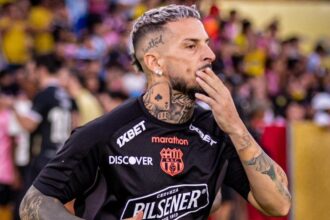 Ya hizo gol Benedetto volvio a jugar un partido a El delantero argentino Darío Benedetto continúa con su puesta a punto en Barcelona SC tras participar en un nuevo encuentro de preparación.