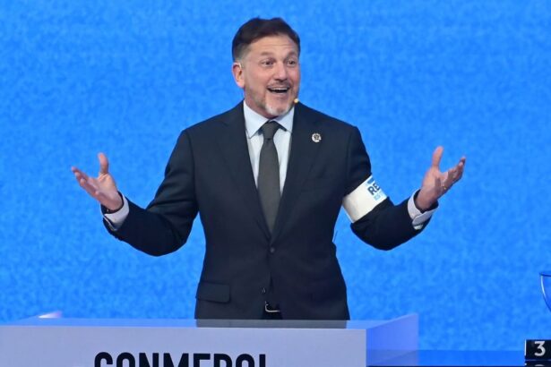 Alejandro Dominguez apunto contra Espana y la UEFA El presidente de la CONMEBOL, Alejandro Domínguez, lanzó una fuerte advertencia a la UEFA y España sobre la realización de la Finalissima ante Argentina.