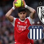 Arsenal comprara a Piero Hincapie y le dejara mill El Arsenal de la Premier League busca fichar a Piero Hincapié, movimiento que generará una importante ganancia económica para Independiente del Valle.