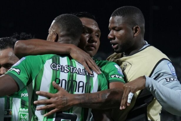 Atletico Nacional decidio renovarle el contrato al El lateral Andrés Román prolonga su estadía en Atlético Nacional. El club apuesta por la continuidad de una pieza clave.