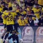 Barcelona SC Emelec Por este motivo confiscaron Descubre las razones legales que llevaron a la retención de la recaudación económica del Clásico entre Barcelona SC y Emelec en el Estadio Monumental.