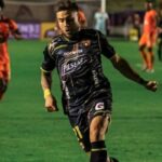 Barcelona volvio a empatar y los hinchas exigen tr La afición de Barcelona SC perdió la paciencia tras el último resultado y pide la rescisión de contrato de tres jugadores por su bajo rendimiento.