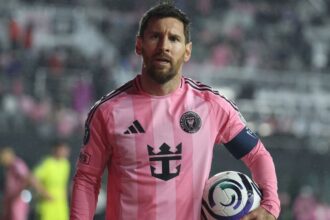 Brian Callaghan tecnico de Nashville le dedico u El estratega del Nashville SC, Brian Callaghan, destacó la jerarquía de Lionel Messi tras el reciente enfrentamiento en el torneo internacional.