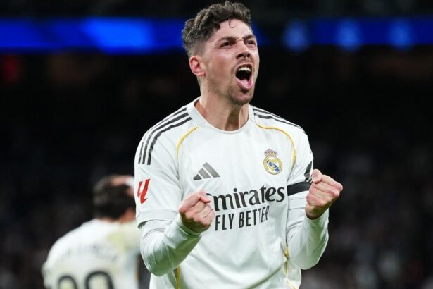 Desatado Fede Valverde gol o asistencia cada 105 El volante del Real Madrid, Fede Valverde, registra una participación directa en el marcador cada 105 minutos desde el 1 de enero.