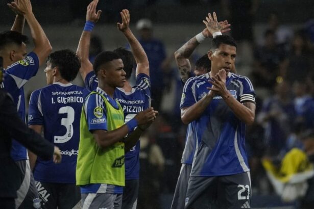 Emelec sumara otro fichaje extranjero llega para e El Club Sport Emelec busca inscribir a su nuevo fichaje extranjero antes del enfrentamiento contra Barcelona SC en una nueva edición del Clásico del Astillero.