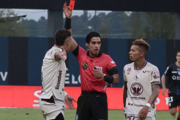 Fracturo a Arroyo Vernaza y esta es la sancion que El Comité de Disciplina confirmó el castigo oficial para el defensor Brian Negro luego de la grave fractura sufrida por el futbolista Arroyo Vernaza.