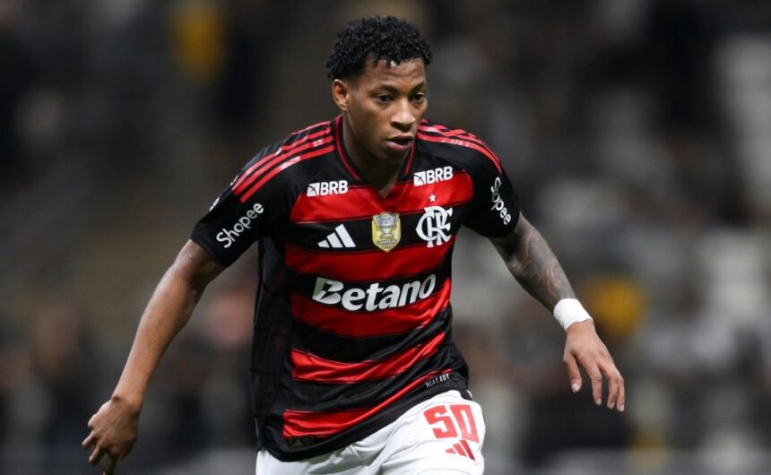 Gonzalo Plata recibe durisima noticia del DT de Fl El atacante ecuatoriano Gonzalo Plata recibió una noticia desalentadora sobre su presente en el Flamengo de Brasil bajo el mando del DT Filipe Luís.