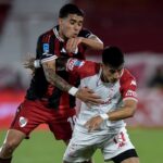 Hemos sido estafados. Hinchas de River Plate ex La hinchada de River Plate arremetió contra el ecuatoriano Kendry Páez, calificando su rendimiento de decepcionante en el inicio de la era de Eduardo Coudet.