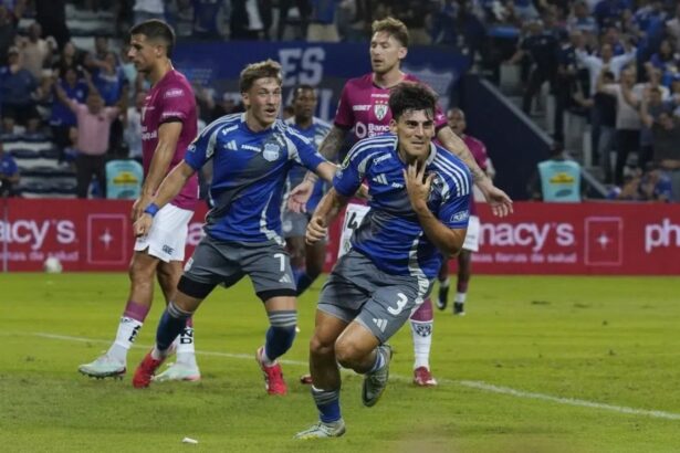 Jugador de Emelec podria dar el salto a Europa tit Un jugador clave del esquema de Vicente Sánchez en Emelec estaría cerca de dar el salto al fútbol europeo. Conoce los detalles del posible traspaso.