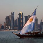 La decision de Qatar a horas de que se defina dond Qatar busca ser sede del esperado choque entre los campeones de América y Europa, reviviendo la mística del Mundial 2022.