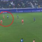 La jugada maradoniana de Luis Diaz ante Atalanta q El atacante colombiano Luis Díaz deslumbró en territorio italiano con una acción individual de alto nivel frente al Atalanta por competiciones europeas.