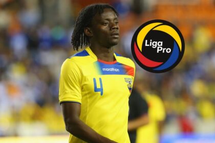 Llego a cobrar 800 mil dolares en Inglaterra y aho El mundialista ecuatoriano Juan Carlos Paredes, tras brillar en Inglaterra, define su futuro profesional y se integra a un nuevo equipo en el fútbol local.