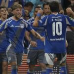 Los dos jugadores que volverian a Emelec los pidio El Club Sport Emelec analiza el retorno de dos futbolistas para fortalecer su plantilla. Descubre si fue una petición de Vicente Sánchez para el equipo.