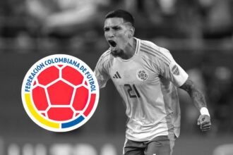 Los jugadores que podrian reemplazar a Daniel Muno Ante la posible baja de Daniel Muñoz, la Selección de Colombia analiza a Santiago Arias y Juan David Cabal como relevos para las Eliminatorias.