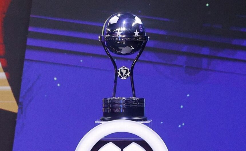 Los millonarios premios que repartira la Copa Suda La Conmebol reveló los montos oficiales para los clubes en la Copa Sudamericana. El torneo entregará premios récord en cada fase de la competencia.
