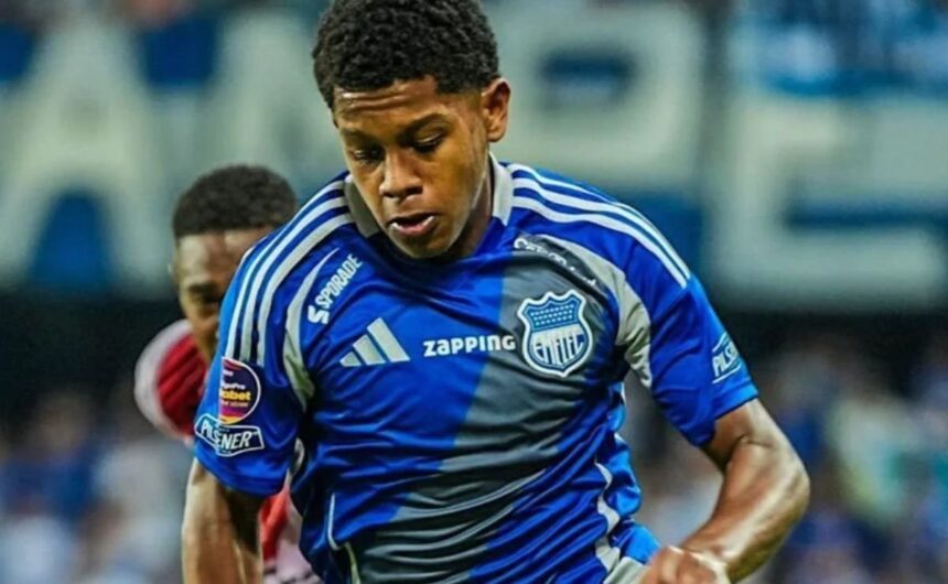 Luis Fragozo destaca en Emelec y ya hay varios clu El zaguero de Emelec, Luis Fragozo, atrae el interés de clubes de la LigaPro tras sus sólidas actuaciones con el conjunto eléctrico en la presente temporada.