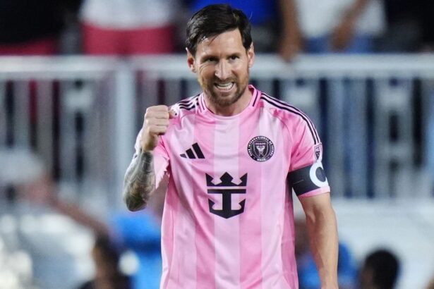 Mientras Cristiano Ronaldo promedia 6 remates ante Descubre la comparativa de eficiencia frente al arco entre Lionel Messi y Cristiano Ronaldo. Los números revelan quién es más letal con sus remates.