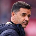 Mientras en Inglaterra desvelan reuniones para def Ante la posible salida de Pep Guardiola, un estratega internacional levanta la mano para asumir el mando en el Manchester City y la Premier League.