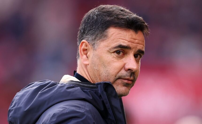 Mientras en Inglaterra desvelan reuniones para def Ante la posible salida de Pep Guardiola, un estratega internacional levanta la mano para asumir el mando en el Manchester City y la Premier League.