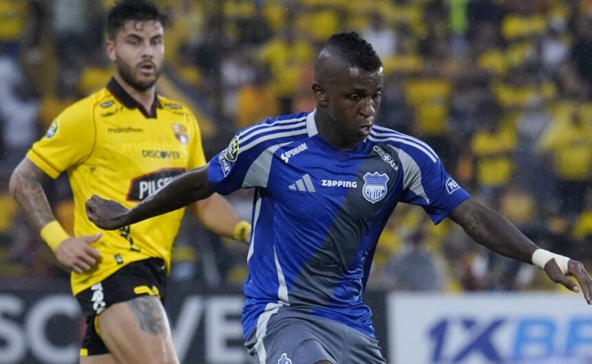 Miller Bolanos fue victima de insultos racistas en El fútbol ecuatoriano se ve empañado tras los ataques discriminatorios sufridos por el delantero Miller Bolaños durante su presencia en el Estadio Monumental.