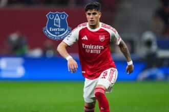 Por que no juega Piero Hincapie en el partido de A Aclaramos la situación del defensor ecuatoriano Piero Hincapié y los motivos por los que no participa en el duelo inglés entre Arsenal y Everton.