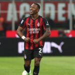 VIDEO Golazo de Pervis Estupinan en el Derby de El lateral ecuatoriano Pervis Estupiñán fue la gran figura tras anotar un tanto espectacular en el emblemático Derby de Milán.