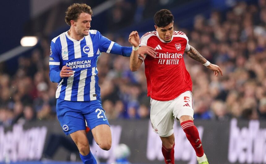VIDEO Piero Hincapie salva al Arsenal y le dice El defensor tricolor Piero Hincapié protagonizó un cruce viral con el técnico del Brighton, dejando una imagen que celebra toda la hinchada del Arsenal.
