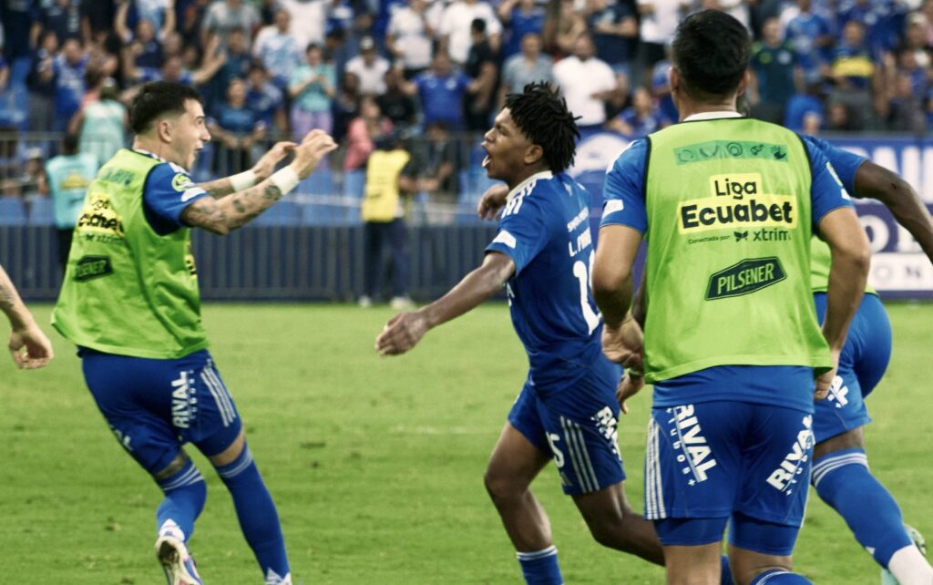 img 5905 Emelec consiguió un valioso triunfo por 1-0 ante Liga de Quito este sábado 25 de abril en el estadio George Capwell, por la fecha 11 de la LigaPro 2026.