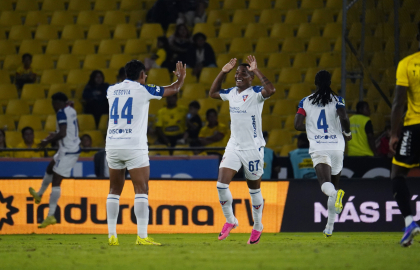 image 10 Barcelona SC atraviesa uno de sus momentos más delicados de la temporada. La derrota 1-0 frente a Liga de Quito no solo frenó sus aspiraciones de pelear por el liderato de la LigaPro, sino que también dejó al equipo de César Farías bajo una fuerte presión de cara al tramo decisivo del campeonato. Aunque el Ídolo continúa en puestos de clasificación al hexagonal final, el margen de error comienza a reducirse y la irregularidad preocupa cada vez más.