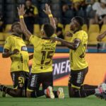 img 7505 El conjunto amarillo derrotó 2-0 a Deportivo Cuenca en el estadio Monumental, en el compromiso correspondiente a la fecha 17 de la LigaPro, marcando un regreso exitoso a la competencia local luego del receso por la Copa del Mundo.