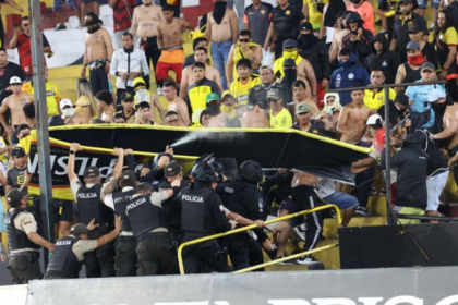 image 2 Barcelona SC volvió a recibir un duro golpe. El Ídolo cayó 1-2 ante Macará en el estadio Monumental y la derrota provocó la reacción de un sector de la hinchada.