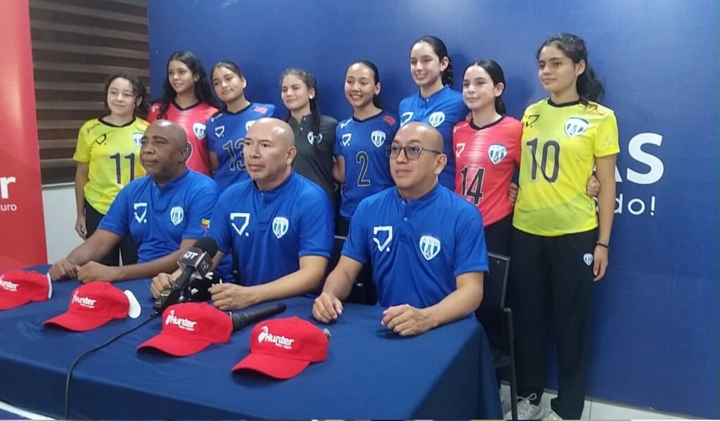 Ministerio del deporte intervendrá a la Federación Ecuatoriana de Voleibol: ¿adiós Johnny Molina? 3 14e9a477 f30f 4312 bcca fdb9cd49b0f1 El Ministerio del Deporte inició un procedimiento administrativo abreviado contra la Federación Ecuatoriana de Voleibol (FEV), tras detectar la presunta omisión en la entrega de su informe de auditoría interna de 2025, tratándose de un organismo que administra recursos públicos.